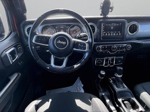 Used 2021 Jeep Wrangler Unlimited Sahara w/ Cold Weather Group AWD/4WD image 5