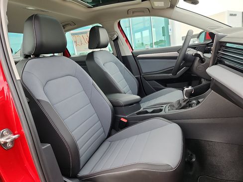 New 2026 Volkswagen Jetta SE FWD image 15