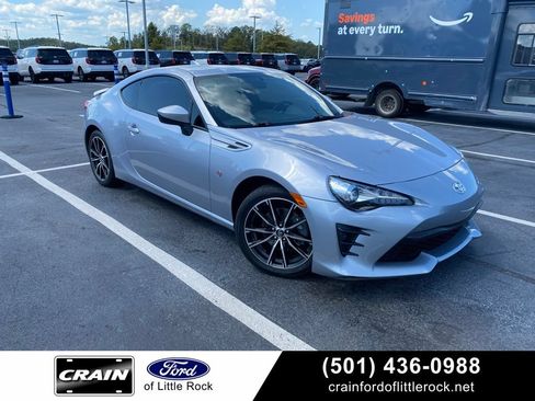 Used 2017 Toyota 86 RWD image 1