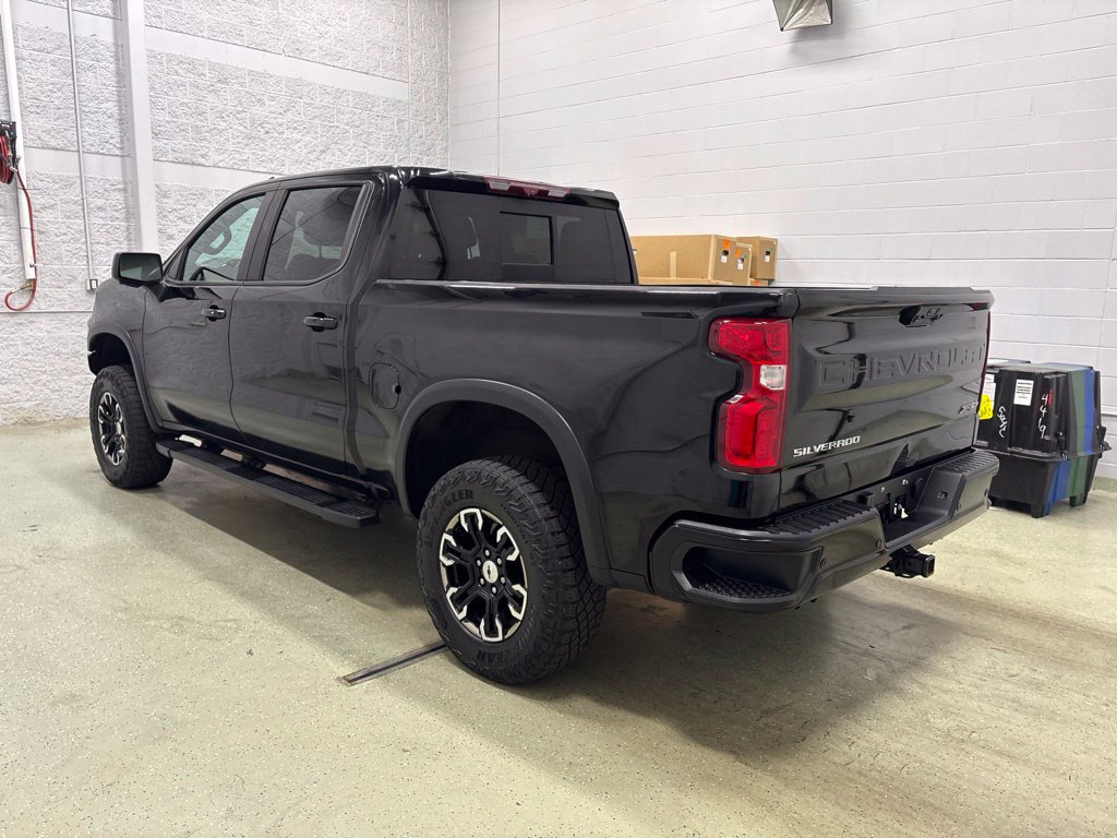 Used 2023 Chevrolet Silverado 1500 ZR2 w/ Technology Package AWD/4WD image 7