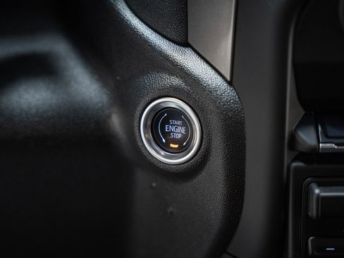 Used 2025 Chevrolet Silverado 1500 Custom Trail Boss w/ Dark Appearance Package image 32