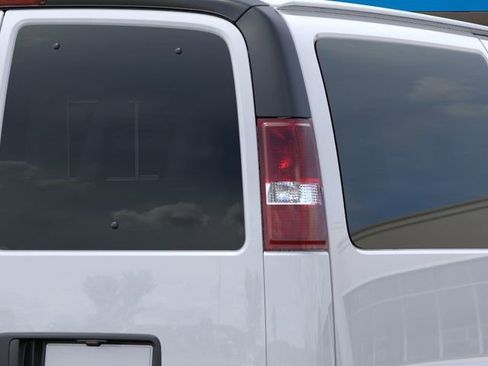 New 2026 Chevrolet Express 2500 LS image 11