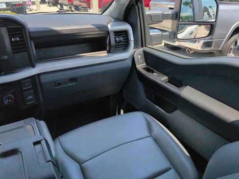 Used 2025 Ford F250 XL AWD/4WD image 17