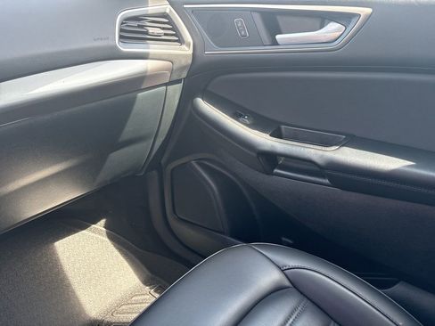 Used 2024 Ford Edge SEL image 25