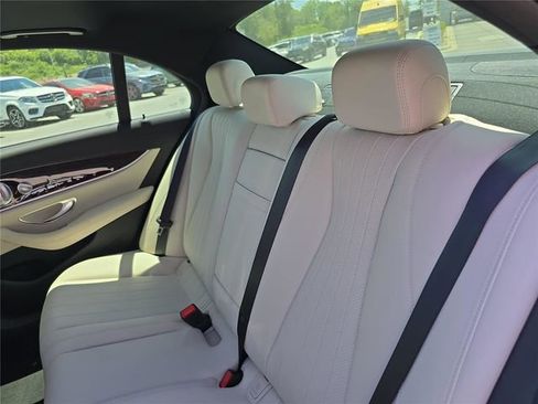 Used 2020 Mercedes-Benz E 350 4MATIC Sedan image 15