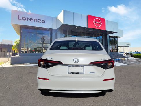 Used 2025 Honda Civic Sport image 6