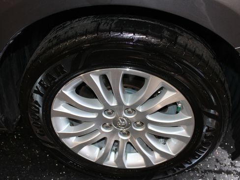 Used 2014 Toyota Sienna XLE FWD image 28