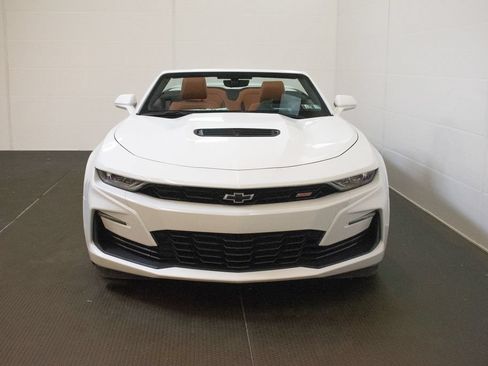 Used 2021 Chevrolet Camaro SS RWD image 2