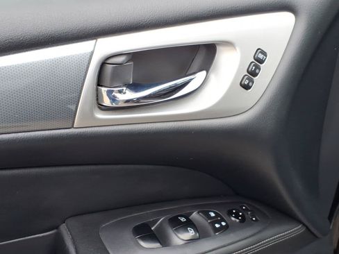 Used 2020 Nissan Pathfinder SL AWD/4WD image 15