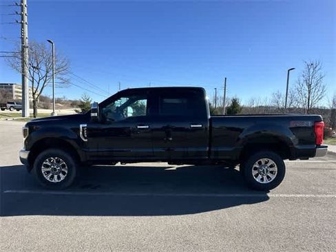 Used 2018 Ford F250 XLT w/ XLT Premium Package image 2
