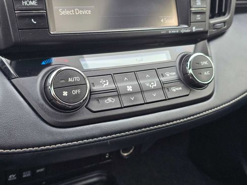 Used 2018 Toyota RAV4 XLE image 33