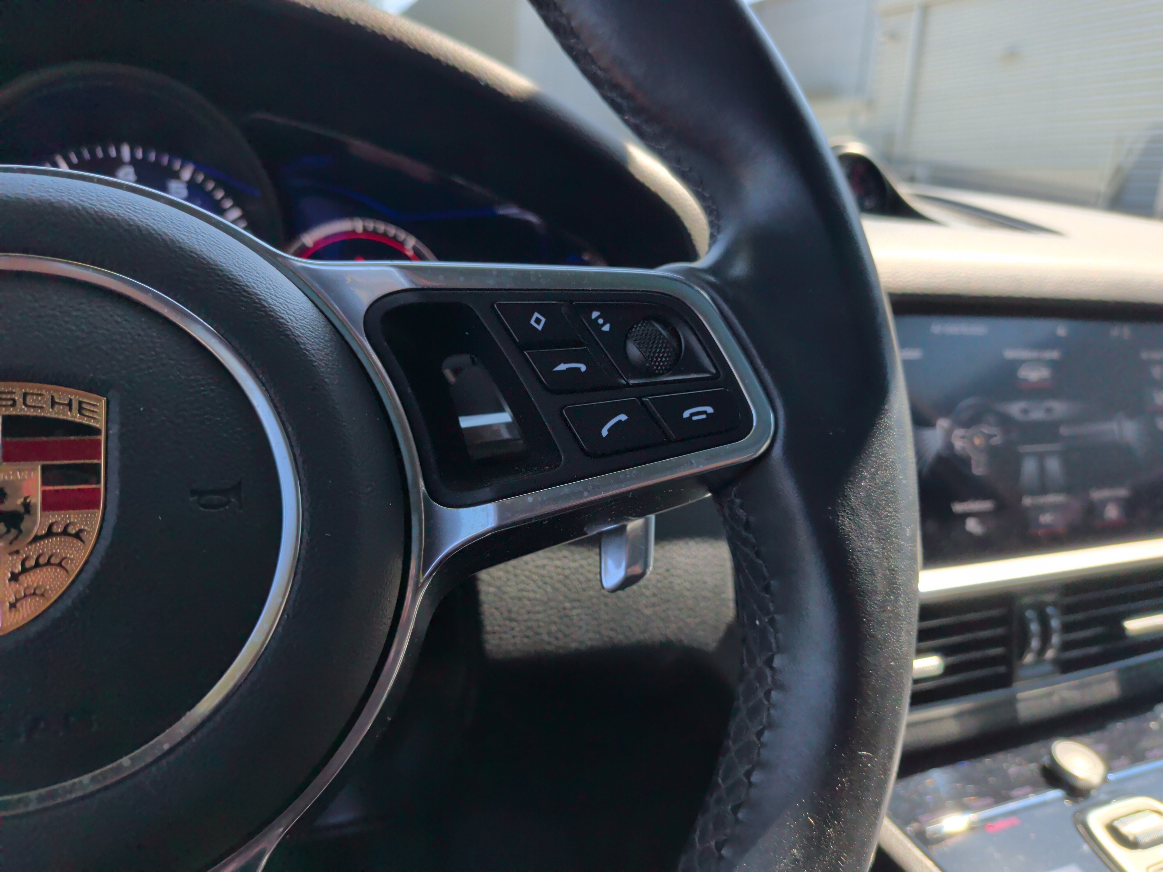 Used 2020 Porsche Cayenne AWD/4WD image 19
