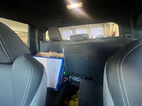 Used 2025 Toyota Tacoma TRD Sport image 8