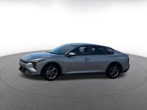 Used 2025 Kia K4 LXS image 6
