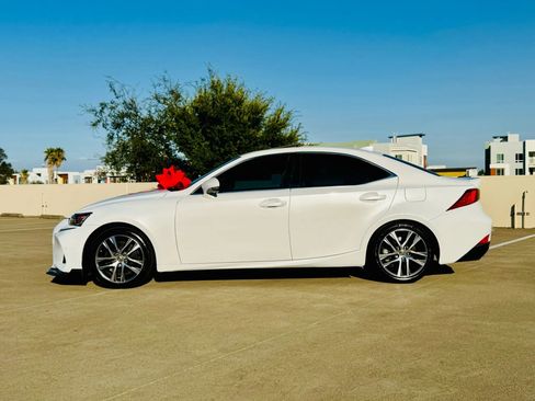 Used 2020 Lexus IS 300 w/ Premium Package image 8