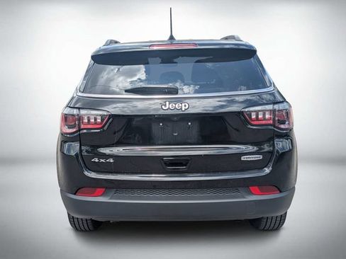 Used 2024 Jeep Compass Latitude AWD/4WD image 5