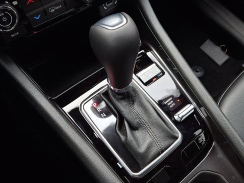 New 2026 Jeep Compass Latitude image 9