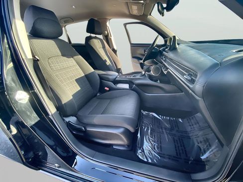 Used 2023 Honda HR-V LX image 24