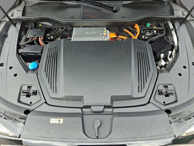 Used 2023 Audi e-tron Premium AWD/4WD image 29