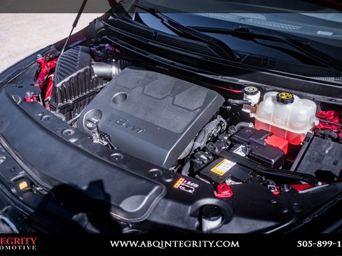 Used 2023 Buick Enclave Essence image 41