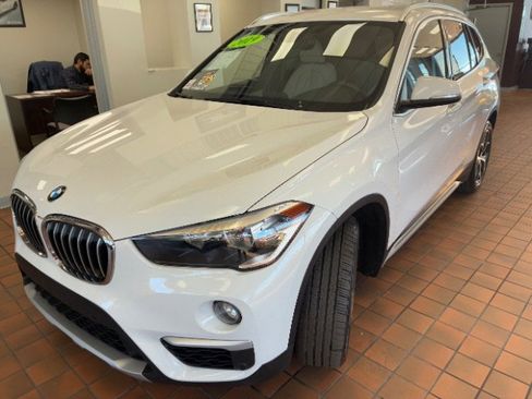 Used 2019 BMW X1 sDrive28i image 7