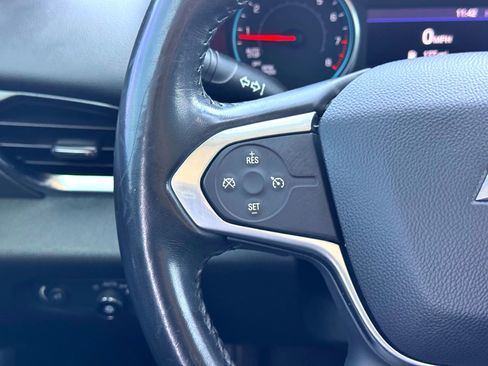 Used 2020 Chevrolet Traverse LT image 23