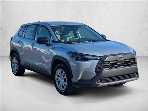 Used 2026 Toyota Corolla Cross L FWD image 3