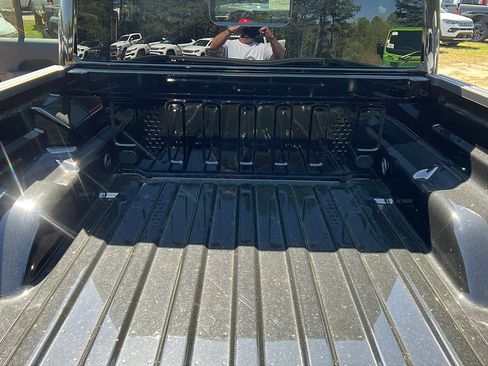 New 2025 Jeep Gladiator Rubicon AWD/4WD image 13