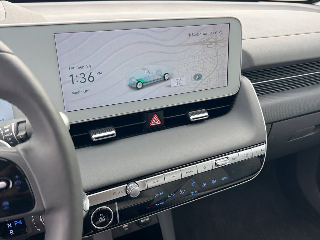 Certified 2024 Hyundai Ioniq 5 Limited AWD/4WD image 17