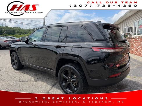 Used 2023 Jeep Grand Cherokee Limited w/ Black Appearance Package AWD/4WD image 4