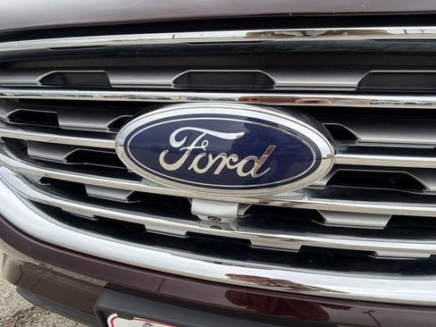 Used 2020 Ford Edge Titanium w/ Equipment Group 301A AWD/4WD image 3