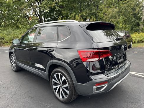 Used 2022 Volkswagen Taos SE image 5