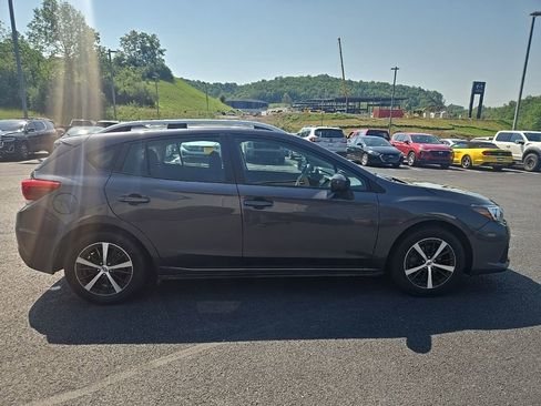 Used 2022 Subaru Impreza 2.0i Premium AWD/4WD image 9