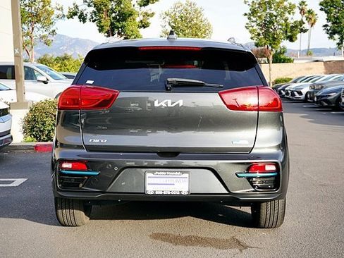 Used 2022 Kia Niro EX Premium image 9