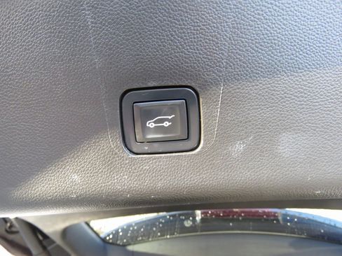 Used 2019 Chevrolet Traverse Premier w/ Redline Edition image 19