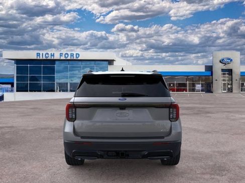 New 2026 Ford Explorer ST-Line w/ ST-Line Street Pack AWD/4WD image 5