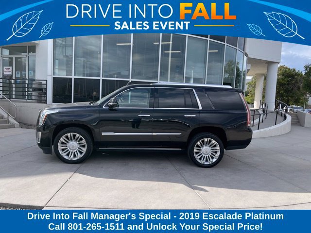 Used 2019 Cadillac Escalade Platinum AWD/4WD image 2