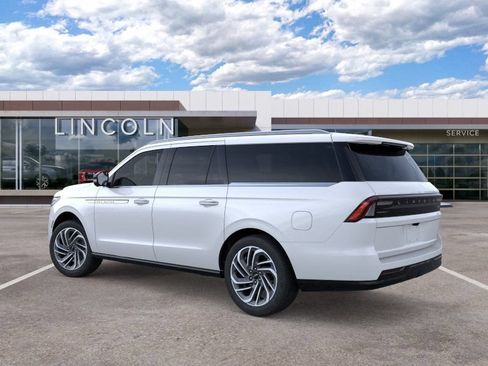 New 2026 Lincoln Navigator L Reserve AWD/4WD image 4