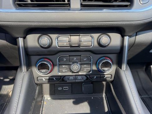 Used 2024 Chevrolet Tahoe LT w/ LT Signature Package image 18