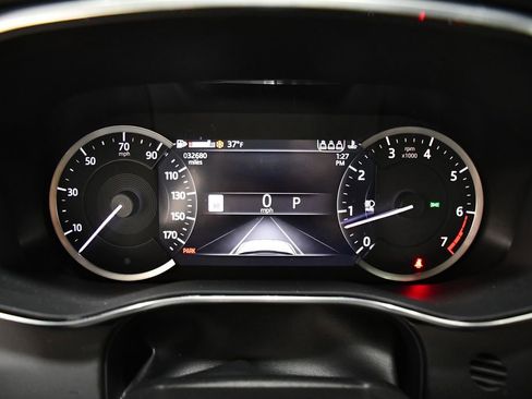 Used 2022 Jaguar F-PACE S image 12