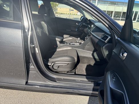 Used 2019 Kia Optima S w/ S Panoramic Sunroof Package image 30