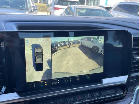 Used 2023 Chevrolet Silverado 1500 LTZ w/ Z71 Off-Road Package image 11