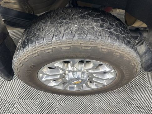 Used 2025 Chevrolet Silverado 2500 LTZ w/ LTZ Premium Package image 10