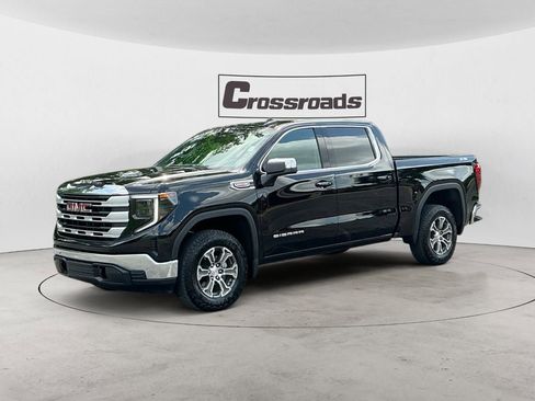 Used 2026 GMC Sierra 1500 SLE w/ X31 Off-Road Package AWD/4WD image 1