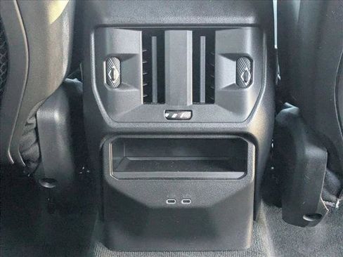 Used 2025 BMW X3 xDrive30i w/ Premium Package image 17