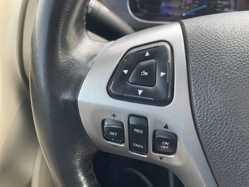 Used 2013 Ford Taurus Limited image 15