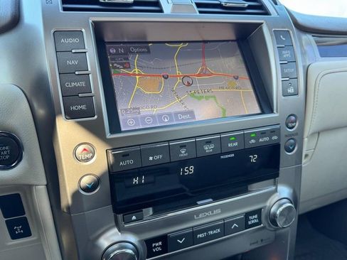 Used 2019 Lexus GX 460 Premium w/ Premium Package image 18