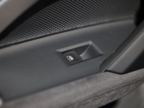 New 2026 Audi SQ5 Premium Plus image 25