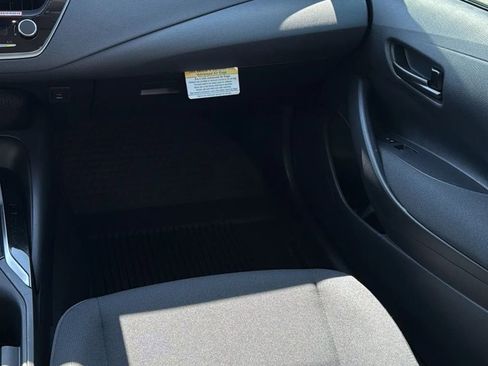 Used 2025 Toyota Corolla LE image 10