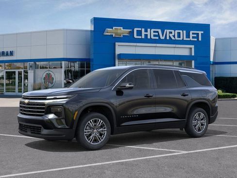 New 2026 Chevrolet Traverse LT image 2